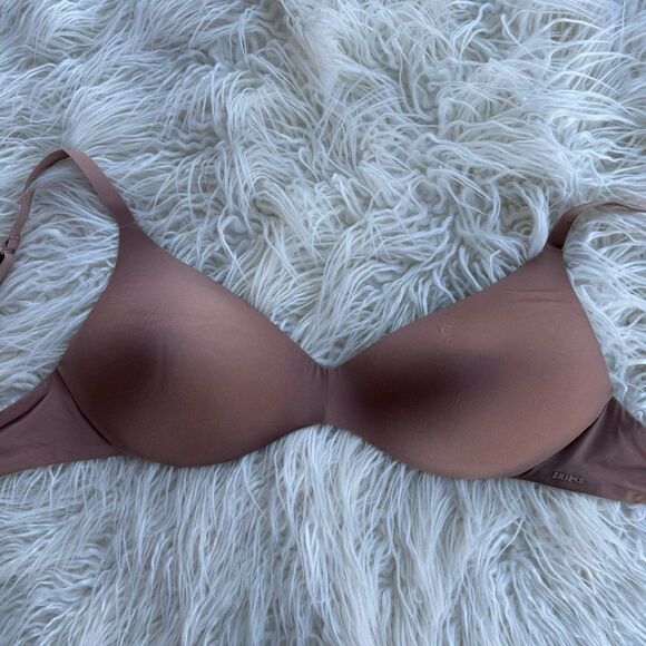 Skims Wireless Form Pushup Plunge Bra Jasper Size 34DDD - Picture 4 of 7